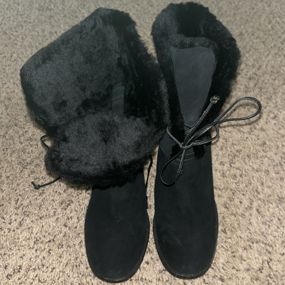 UGG JERENE BLACK BOOTS - size 9.5 - Picture 10 of 10